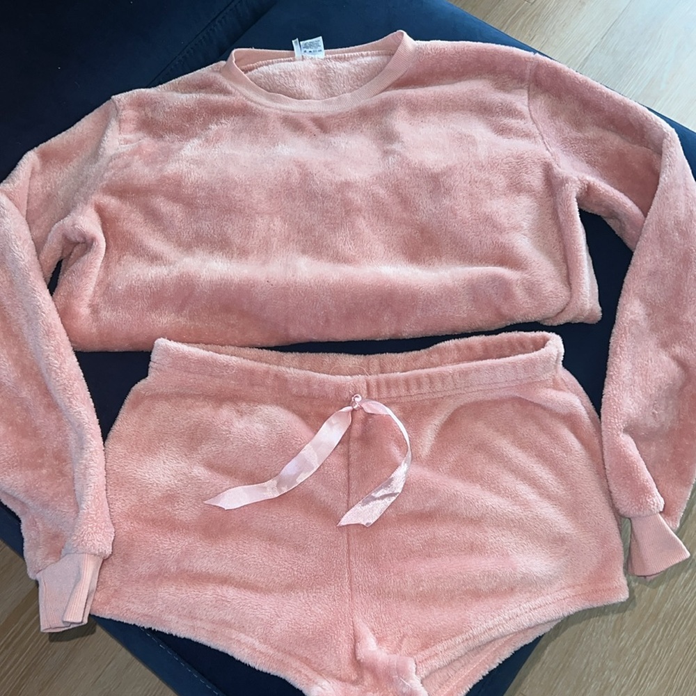 Cozy Pink Fleece Lounge Set